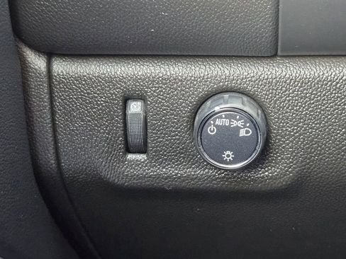 Used 2022 Chevrolet Colorado LT w/ Fleet Safety Package image 20