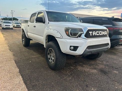 Used 2012 Toyota Tacoma 4x4 Double Cab w/ SR5 Pkg image 11