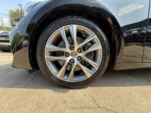 Used 2018 Lexus IS 300 w/ Accessory Package 2 RWD image 6
