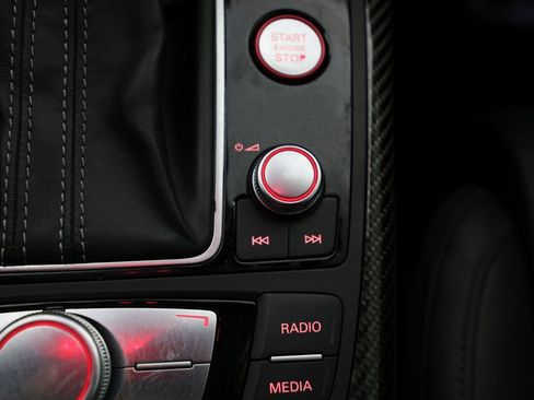 Used 2016 Audi RS 7 Prestige w/ Carbon-Optic Package image 30