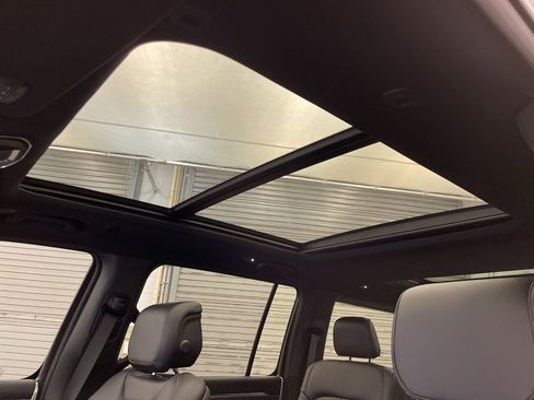 New 2025 Jeep Wagoneer Series II image 12