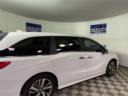 Used 2024 Honda Odyssey Touring image 2