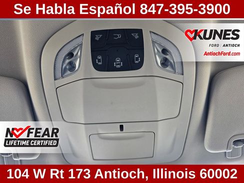 Used 2024 Chrysler Pacifica Touring-L image 74