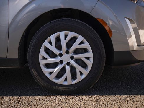 Used 2023 Kia Soul LX image 25