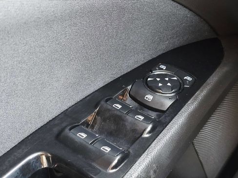 Used 2014 Ford Fusion SE FWD image 22