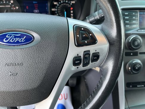 Used 2013 Ford Explorer XLT w/ Class III Trailer Tow Pkg image 17