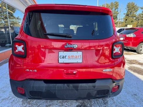 Used 2019 Jeep Renegade Latitude w/ Cold Weather Group image 6