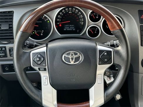Used 2016 Toyota Sequoia Platinum image 11
