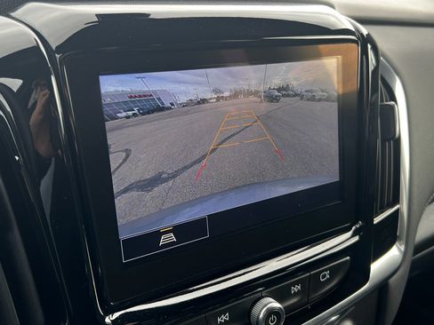 Used 2023 Chevrolet Traverse LT image 25