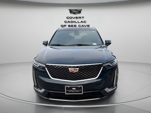 New 2025 Cadillac XT6 Luxury image 3