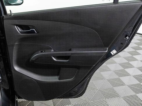 Used 2014 Chevrolet Sonic LT image 37