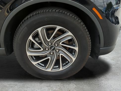 Used 2023 Lincoln Aviator AWD image 25