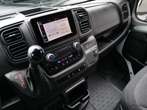 Used 2025 RAM ProMaster 2500 w/ Storage Group image 8