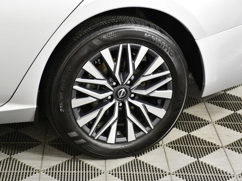 Used 2024 Nissan Altima 2.5 SV image 50