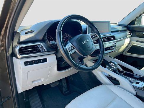 Used 2022 Kia Telluride S image 9