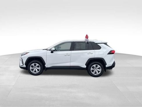 Certified 2023 Toyota RAV4 LE image 3