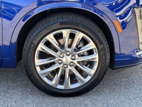 Certified 2023 Cadillac XT6 Premium Luxury image 9