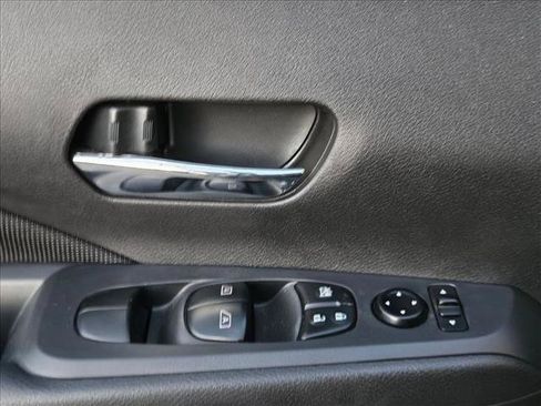 Used 2023 Nissan Kicks SV FWD image 23