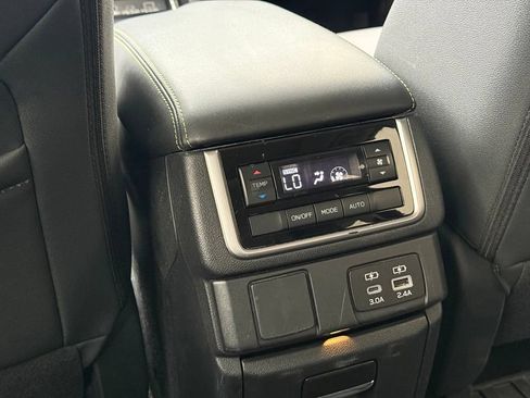 Used 2024 Subaru Ascent Onyx Edition AWD/4WD image 25