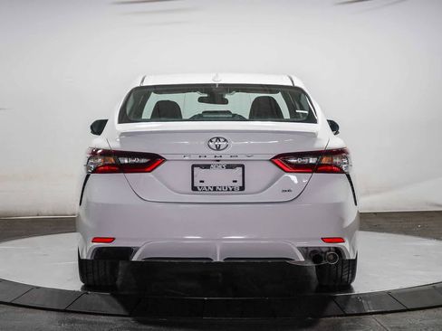 Certified 2024 Toyota Camry SE FWD image 3