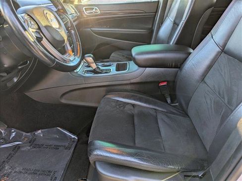 Used 2021 Jeep Grand Cherokee Laredo X image 16