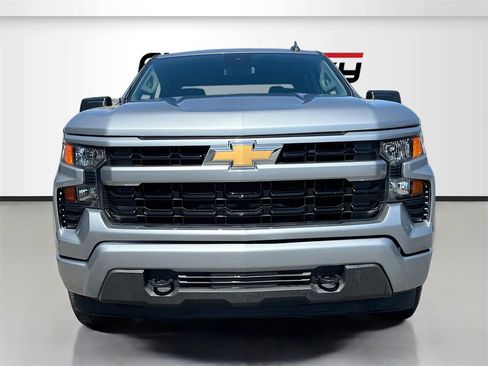Used 2023 Chevrolet Silverado 1500 Custom image 2