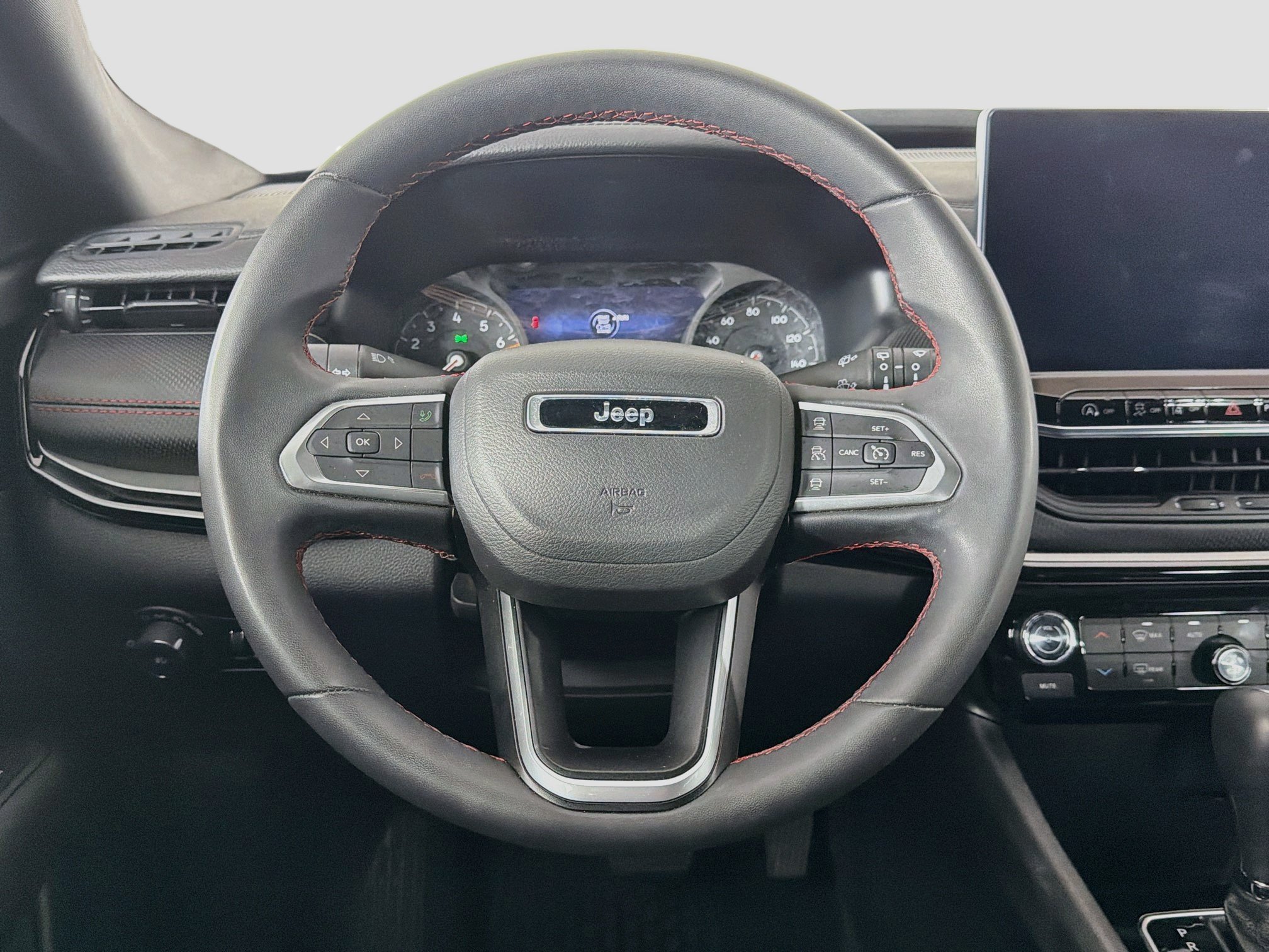 Used 2025 Jeep Compass Trailhawk AWD/4WD image 18