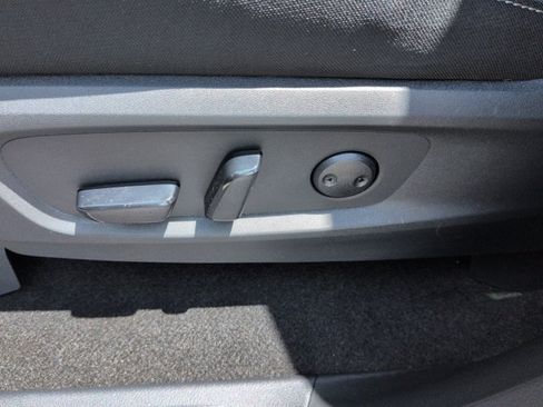 Used 2024 Nissan Pathfinder SV FWD image 21