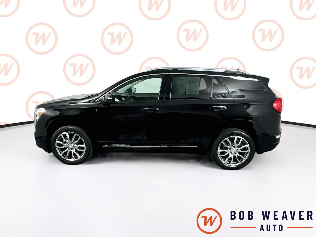 Used 2023 GMC Terrain Denali w/ Denali Premium Package AWD/4WD image 4