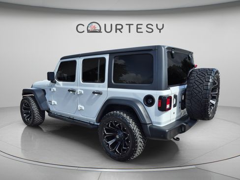 Used 2019 Jeep Wrangler Unlimited Sport S AWD/4WD image 3