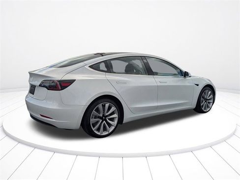 Used 2018 Tesla Model 3 Long Range image 9