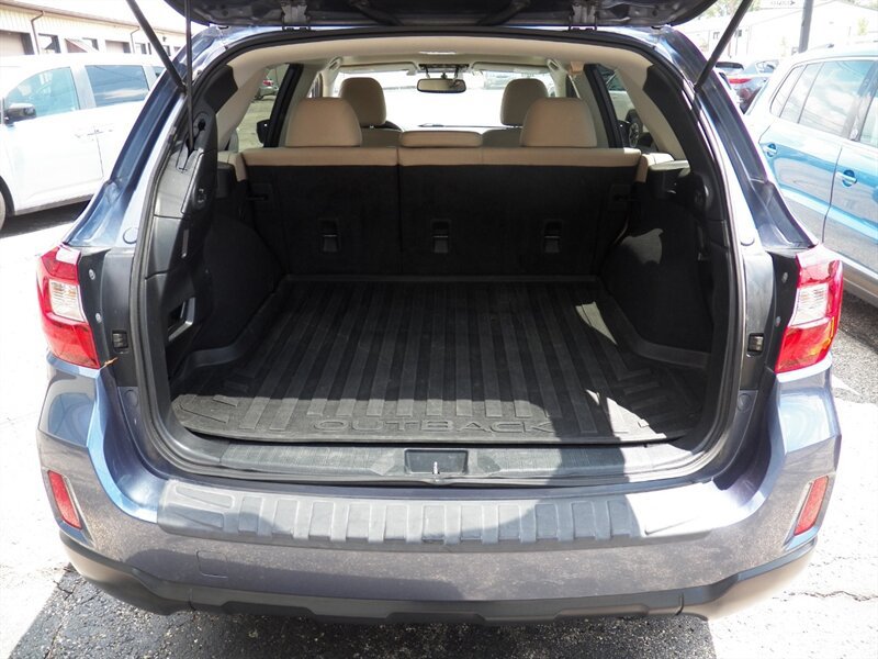 Used 2015 Subaru Outback 3.6R Limited AWD/4WD image 10