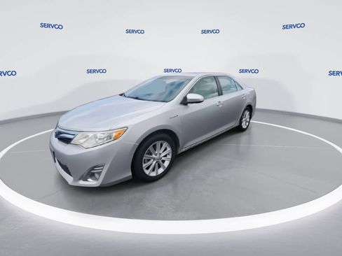 Used 2013 Toyota Camry XLE image 4