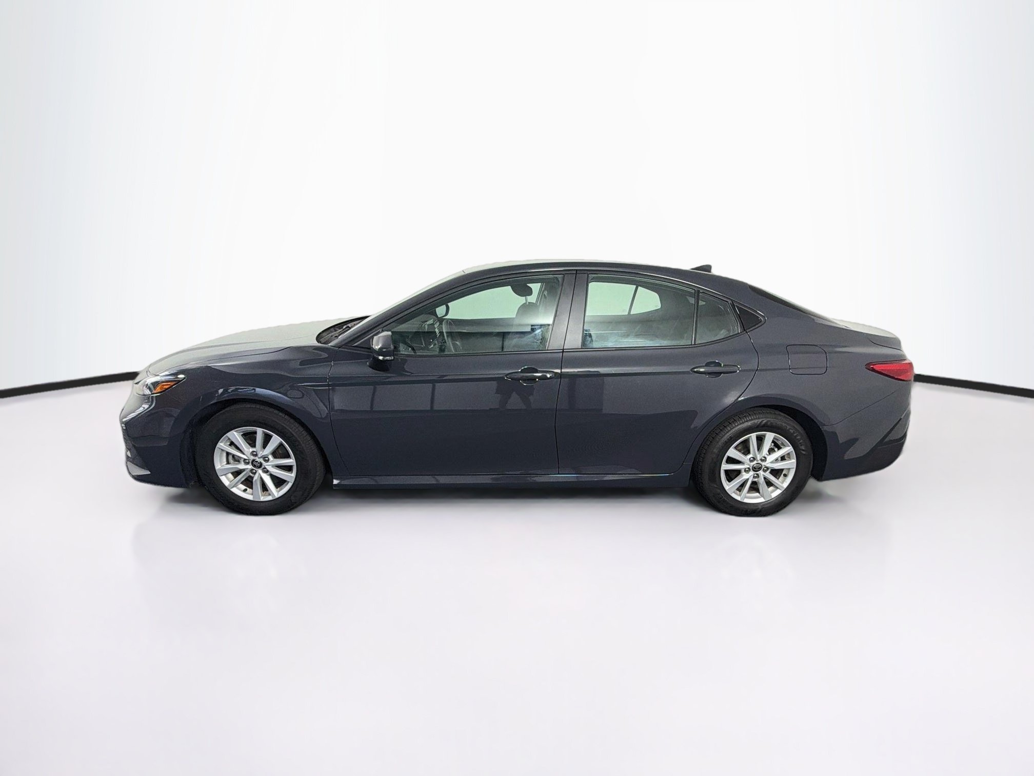 Used 2026 Toyota Camry LE FWD image 4