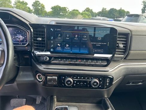 Used 2024 Chevrolet Silverado 1500 ZR2 AWD/4WD image 17