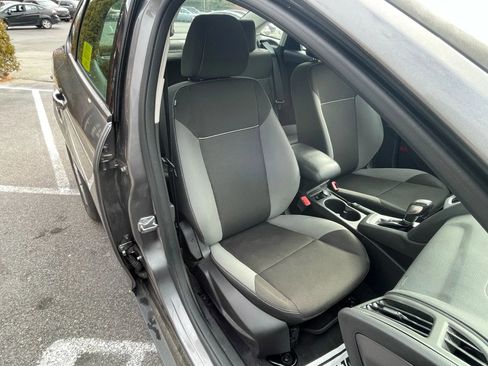 Used 2014 Ford Focus SE image 15