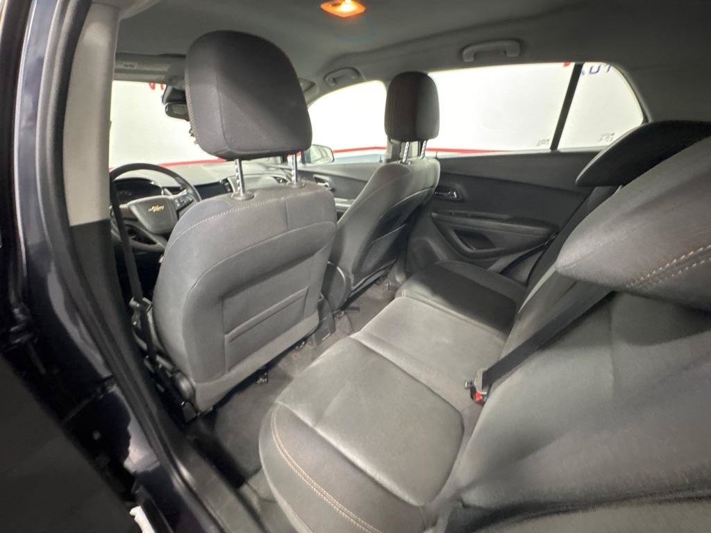 Used 2019 Chevrolet Trax LS FWD image 11