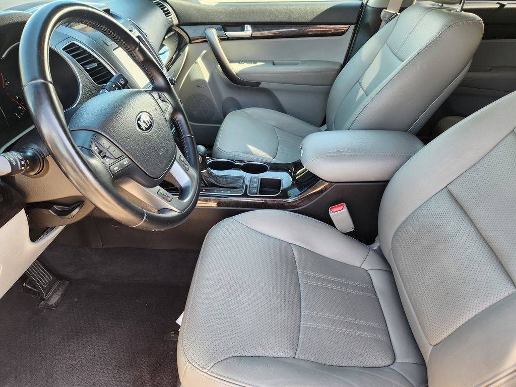Used 2014 Kia Sorento SX w/ 3rd Row Package FWD image 7