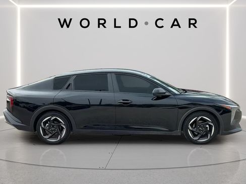 Certified 2025 Kia K4 EX FWD image 2