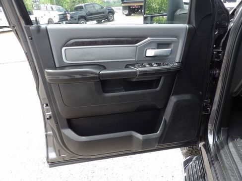 Used 2023 RAM 2500 Big Horn w/ Level 1 Equipment Group AWD/4WD image 14