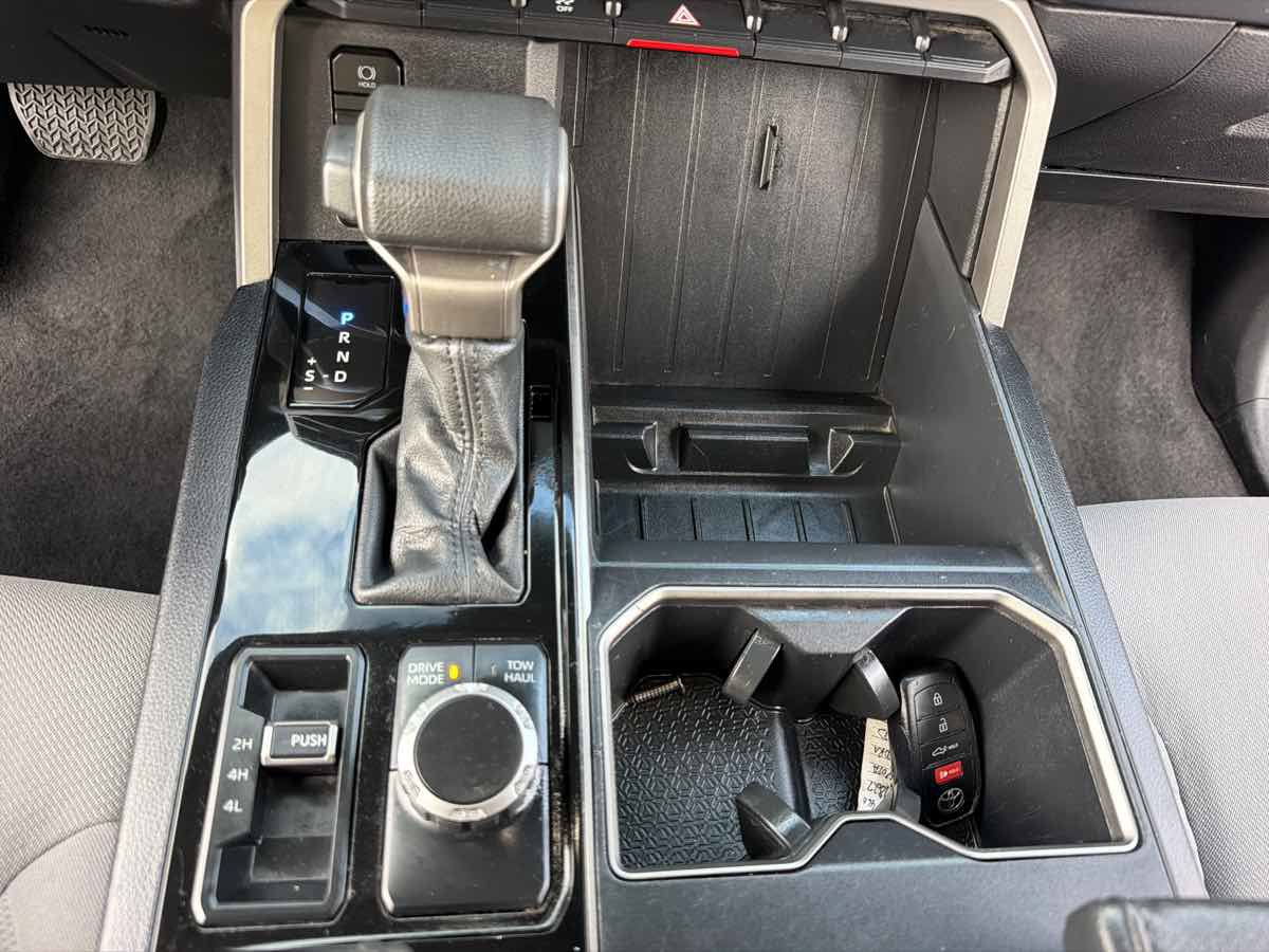 Used 2022 Toyota Tundra SR5 AWD/4WD image 31