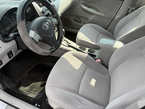 Used 2011 Toyota Corolla LE FWD image 12