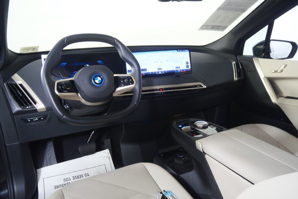 Certified 2025 BMW iX xDrive50 AWD/4WD image 18