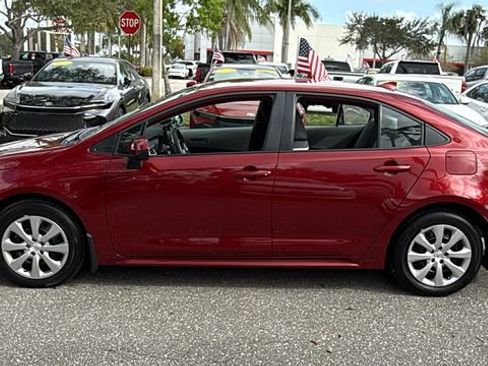 Used 2025 Toyota Corolla LE image 4