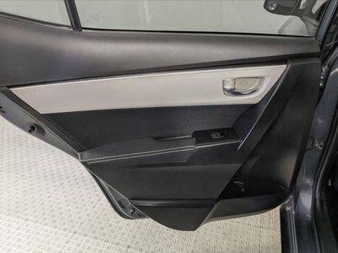 Used 2017 Toyota Corolla LE w/ LE Premium Package w/Moonroof FWD image 17