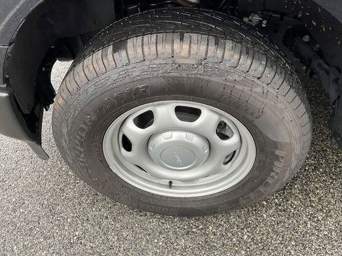 Used 2025 Ford F150 XL image 5