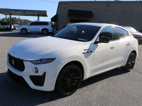 Used 2022 Maserati Levante Modena AWD/4WD image 1