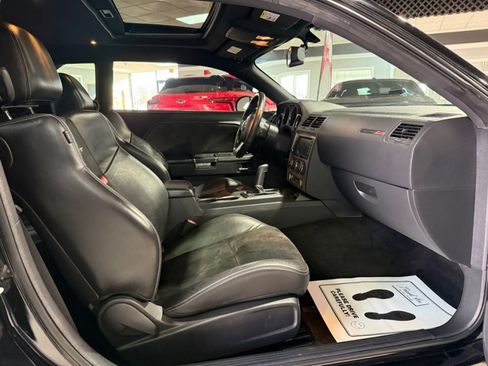 Used 2012 Dodge Challenger SRT8 w/ Premium Sound Group image 11