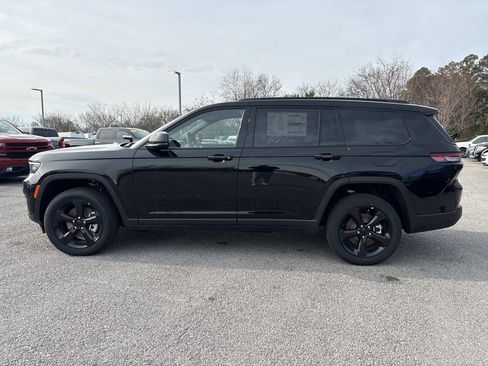 New 2025 Jeep Grand Cherokee L Altitude AWD/4WD image 4