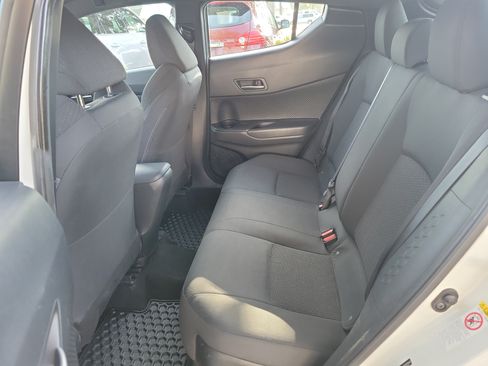 Used 2018 Toyota C-HR XLE FWD image 15